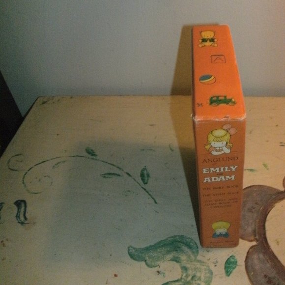 Collectible Vintage 1979 Emily And Adam Books Boxed Set By Joan Walsh Anglund - Picture 6 of 8